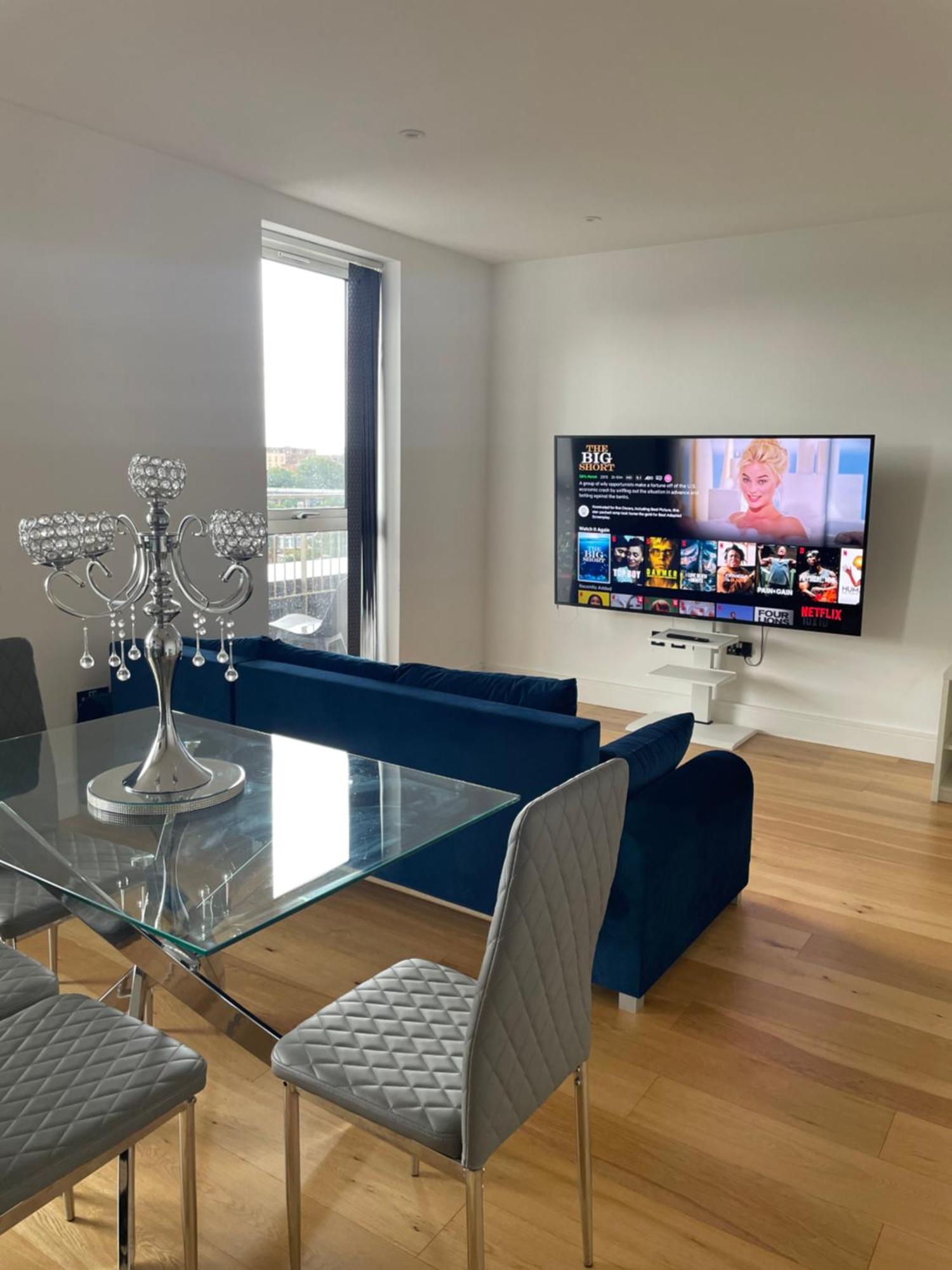 Luxury Top Floor Penthouse Apartment Near Heathrow Лондон Екстер'єр фото