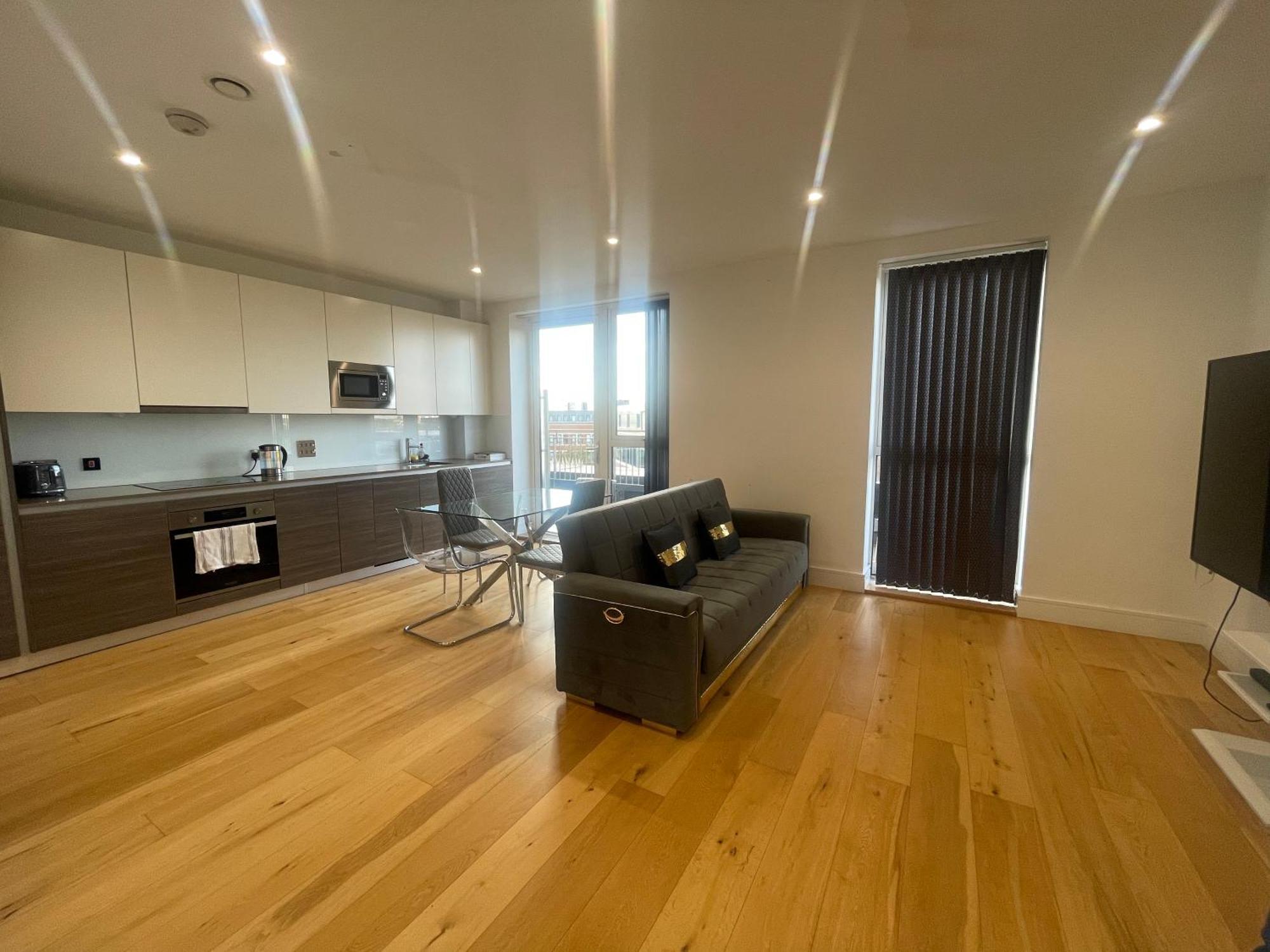 Luxury Top Floor Penthouse Apartment Near Heathrow Лондон Екстер'єр фото